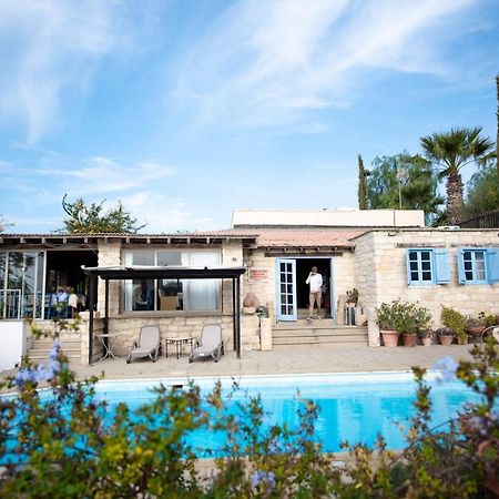 The Carob Tree Villa - Rustic Luxury Home With Access To Pool And Restaurant Larnaca Ngoại thất bức ảnh
