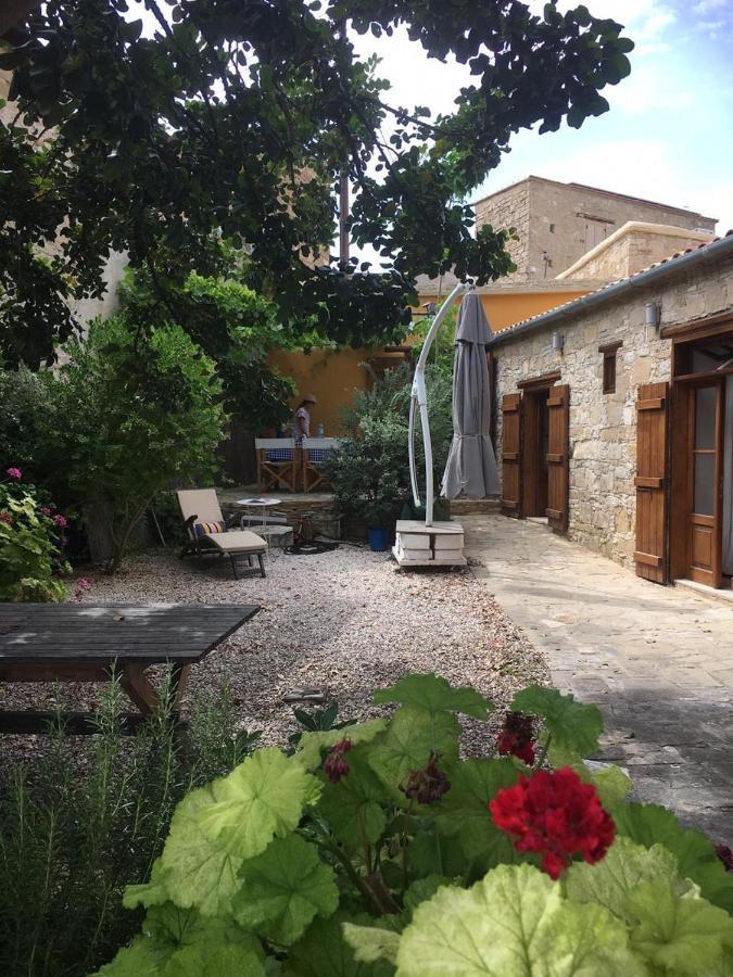 The Carob Tree Villa - Rustic Luxury Home With Access To Pool And Restaurant Larnaca Ngoại thất bức ảnh