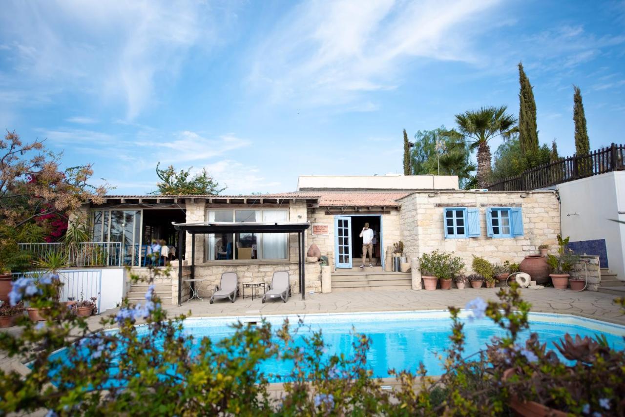 The Carob Tree Villa - Rustic Luxury Home With Access To Pool And Restaurant Larnaca Ngoại thất bức ảnh